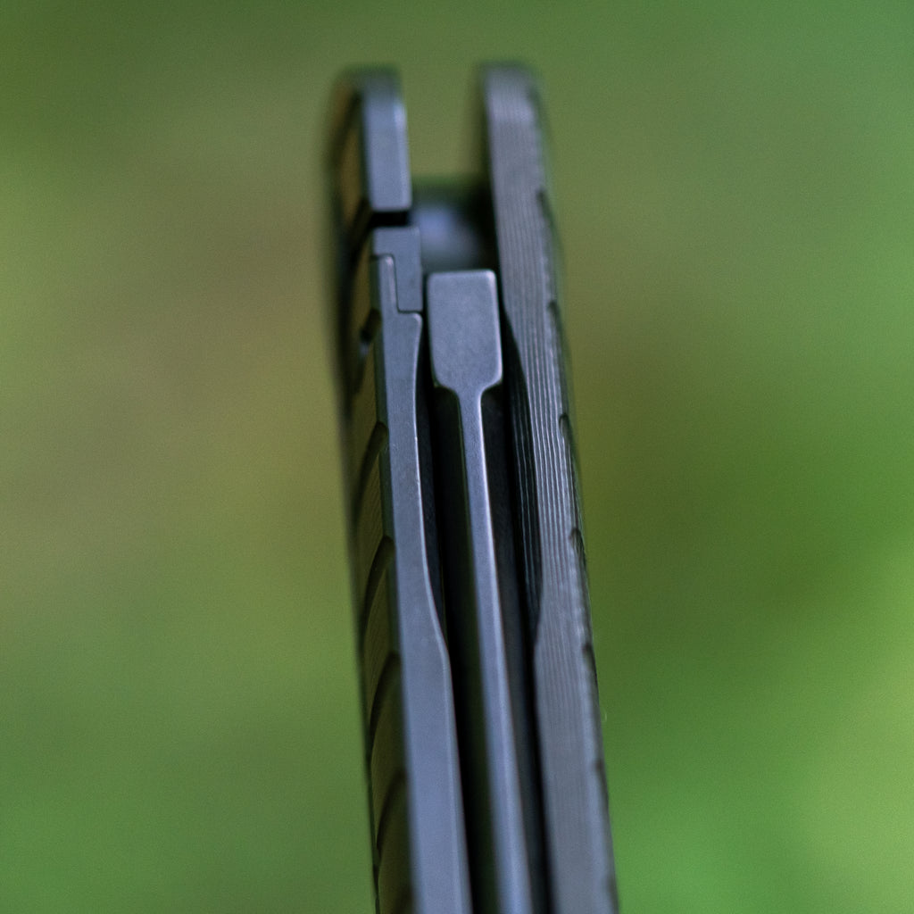 OZF 003 B | Osoraku Zukuri Folder 4.5" Black